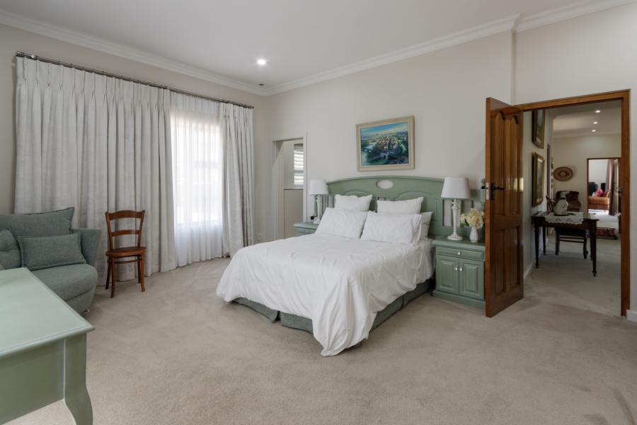 4 Bedroom Property for Sale in Greenways Golf Estate Western Cape